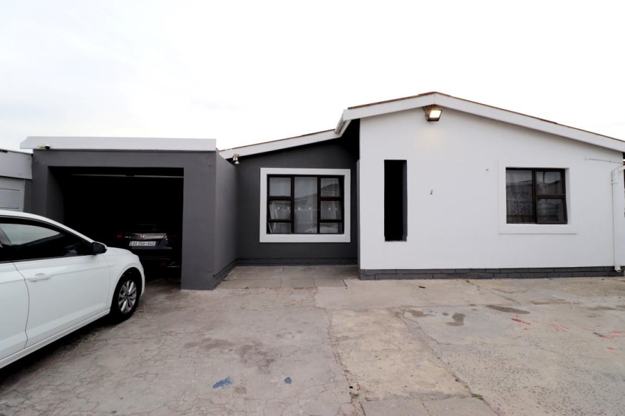 3 Bedroom Property for Sale in Woodlands Western Cape